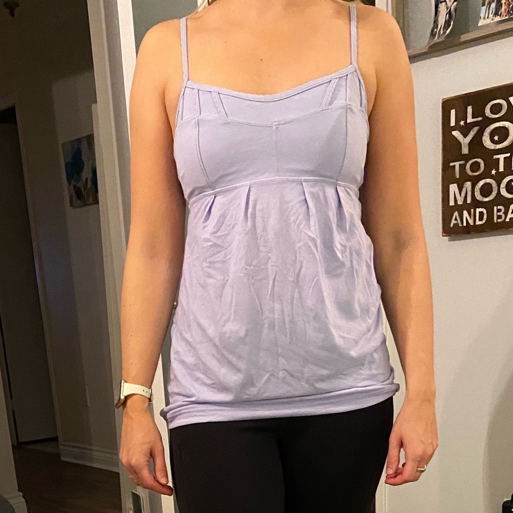 Lululemon size 4 workout top